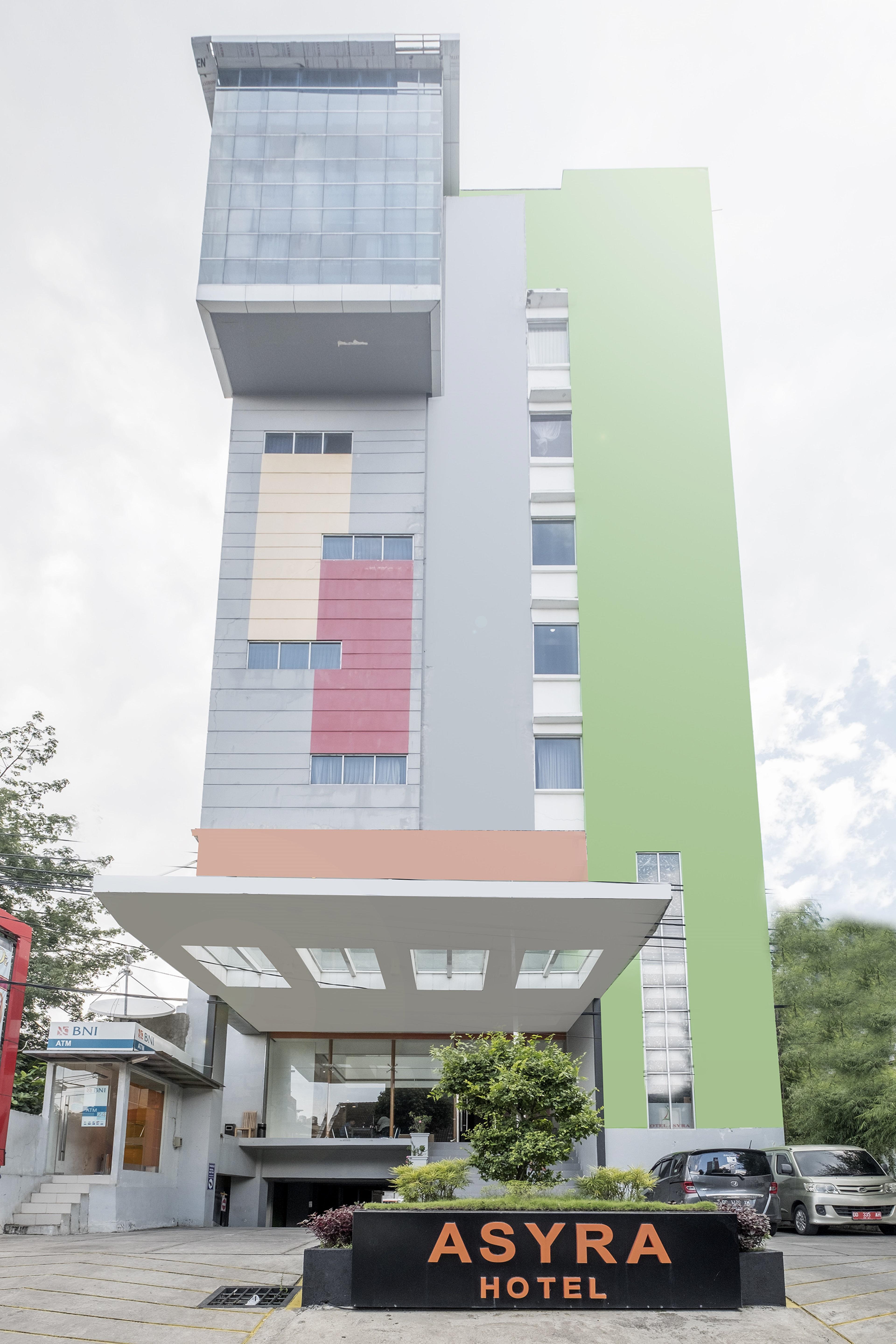 Urbanview Hotel Asyra Makassar Exterior photo
